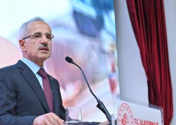 Bakanı Uraloğlu: Yüksek süratte emniyetli sürüş sağlayacağız