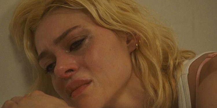 ‘Bana çalışmadığımı söylüyorlar… Altı yılda bir sinema çektim’…Ünlü gelin sonunda isyan etti