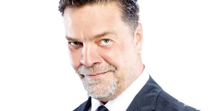 Beyazıt Öztürk’ten depremzedeler için şov