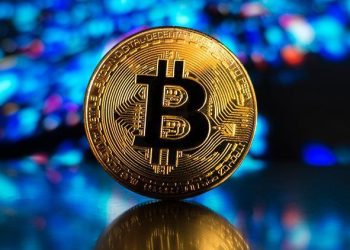 Bitcoin 1 trilyon dolar sonunu aştı