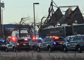 Boise Havalimanı yerinde hangar çöktü: Meyyit ve yaralılar var…