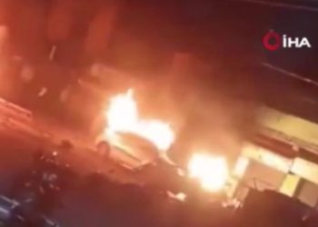 Cami yıkımı Hindistan’ı ayağa kaldırdı, çıkan olaylarda 4 kişi hayatını kaybetti