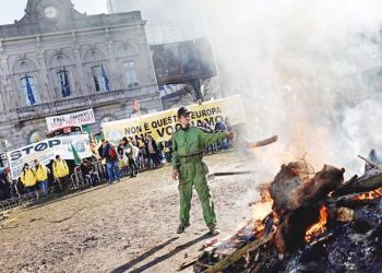 Çiftçi öfkesi Brüksel’i felç etti