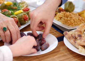 Cuma günü oruç tutulur mu? Cuma günü oruç tutmak mekruh mu? Hadis-i Şerif ayrıntıları