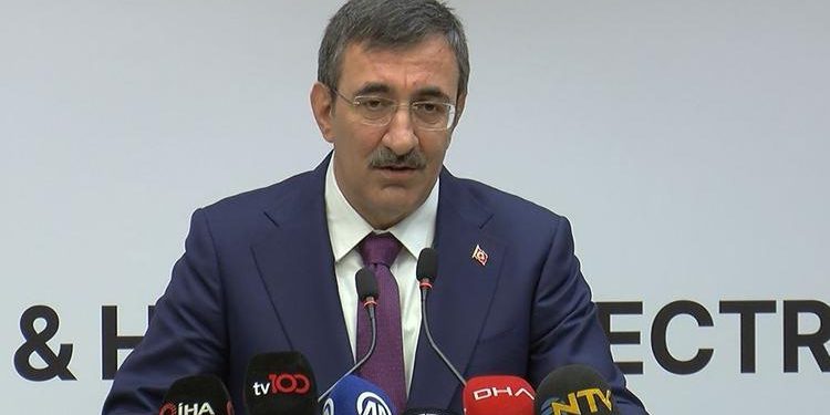 Cumhurbaşkanı Yardımcısı Yılmaz’dan Çinli turist açıklaması: Ülkemizde daha fazla görmek istiyoruz