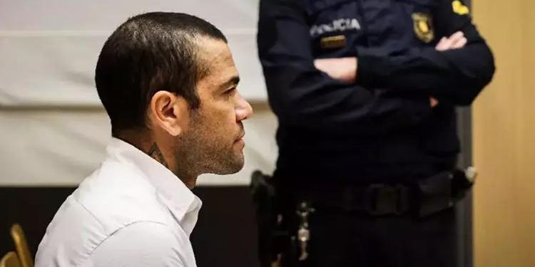 Dani Alves neden mahpusta, cürmü ne? Eski futbolcu 4.5 yıl mahpus cezasına çarptırıldı!