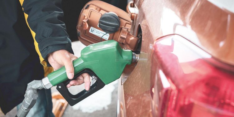 EPDK’dan akaryakıt ve motorinde indirim daveti