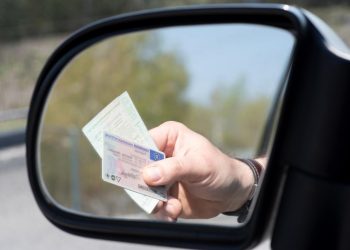 Eski tarihli ehliyette son gün ne vakit? Mühlet daralıyor… Cezası ne kadar? İşte merak edilen soruların karşılıkları