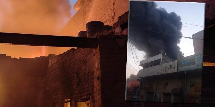 Hindistan’da büyük yangın!11 kişi hayatını kaybetti, 4 kişi yaralandı