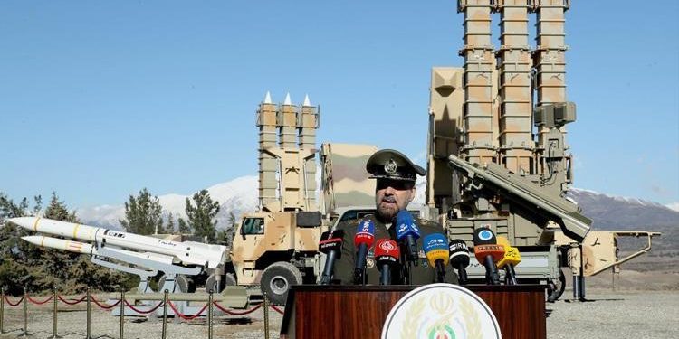 İran Savunma Bakanlığı yeni hava savunma sistemlerini tanıttı