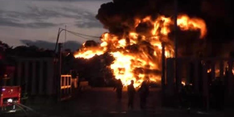 Japonya’da korkutan yangın! 13 saatte söndürülebildi…