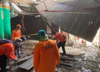 Kilisenin asma katı çöktü: 1 meyyit onlarca yaralı…