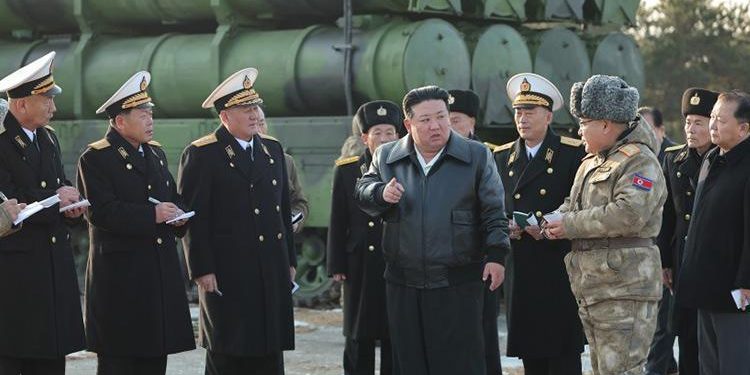 Kuzey Kore dünyaya ilan etti: Karadan denize fırlatılan Padasuri-6 füzesi test edildi