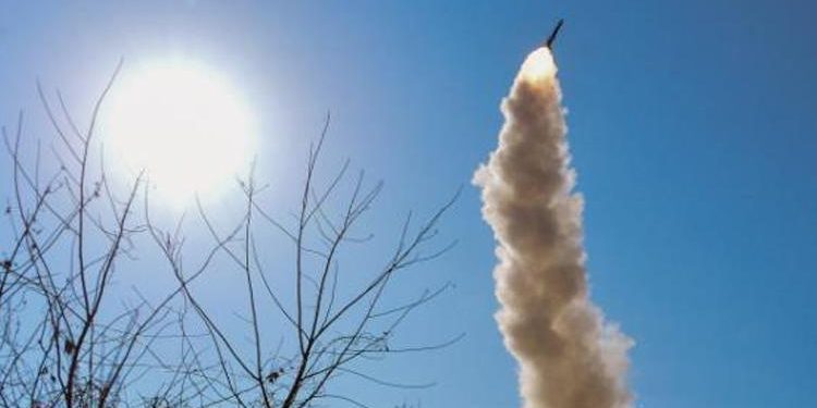 Kuzey Kore harika büyük savaş başlığı taşıyan seyir füzesi test etti