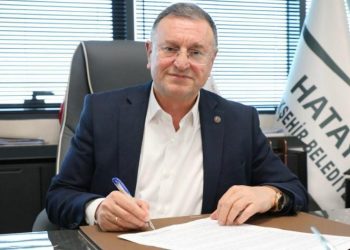 Lütfü Savaş kimdir, nereli, kaç yaşında? Hatay Büyükşehir Belediye Lideri Lütfü Savaş kaç devirdir belediye lideri?