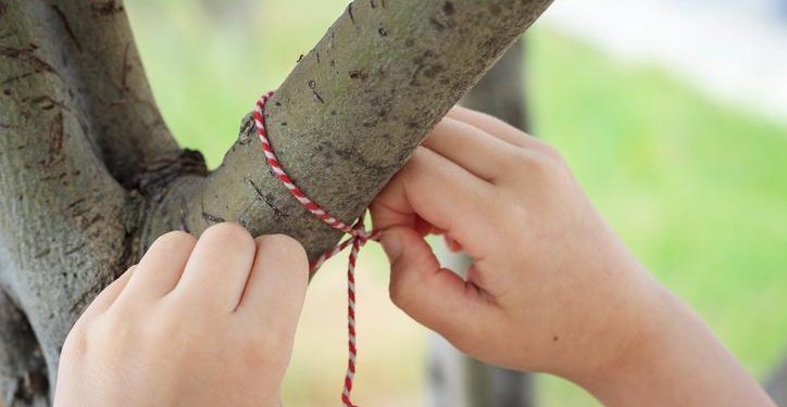 Marteniçka nedir? Marteniçka bilekliği ne vakit takılır? İşte tüm taraflarıyla merak edilen Martenitsa geleneği