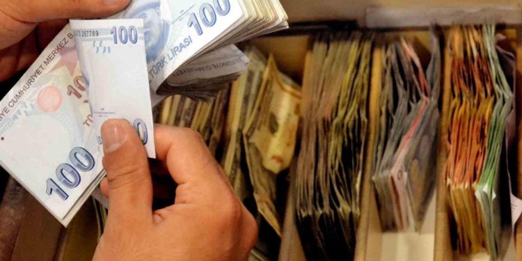 Ocak ayında bütçe açığı 150.7 milyar lira
