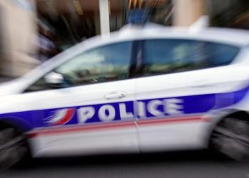 Paris’te bıçaklı atak: Yaralılar var…