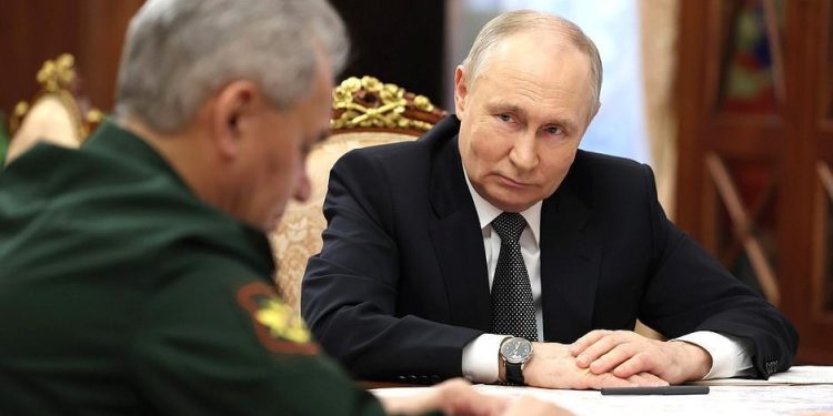 Putin: Uzaya nükleer silah konuşlandırılmasına karşıyız