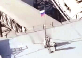 Rusya Avdivka’ya bayrak çekti