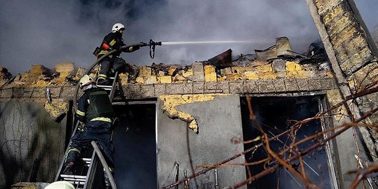 Rusya Ukrayna’nın doğusuna saldırdı