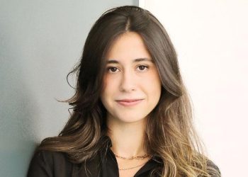 Şarj istasyonlarını ortak kullanıma açtı