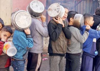 Savaşta doğdu açlıktan öldü