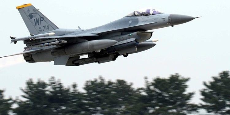 Son 1 yılda 3’üncü kaza! ABD F-16’sı denize düştü