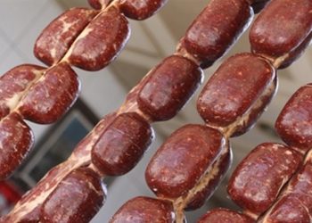 Sucuk markette 1000 lira, kasaplarda 400 lira!