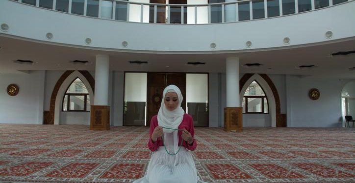 TESBİH NAMAZI KILINIŞI | Mağfiret muştusu verilen 4 rekatlık tesbih namazı kılınışı ve niyeti nasıl? İşte Diyanet anlatımlı tesbih namazı