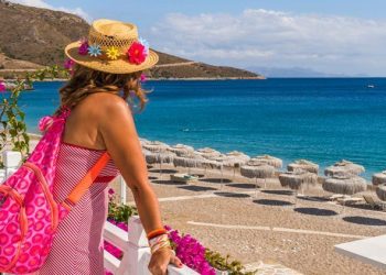 Turizm gelirleri yükseldi