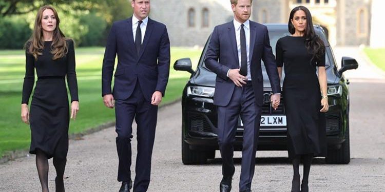 Yıllardır aileyi adım adım izleyen uzmandan dudak uçuklatan sav: Harry, her vakit Kate’e biraz aşıktı!