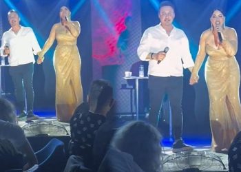 Zara sevgilisi İlker Görgülü ile sahnede el ele!