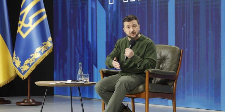 Zelenskiy, Rusya’nın Ukrayna’ya yeni bir atak başlatmasını bekliyor