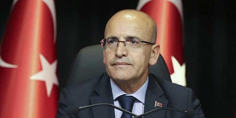 Bakan Şimşek: Döviz piyasasındaki dalgalanma geçici olarak değerlendirilmelidir