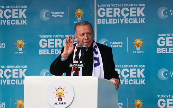 Erdoğan: Çalışanlarımızın ve emeklilerimizin yaşadığı sıkıntıların çözümü boynumuzun borcudur