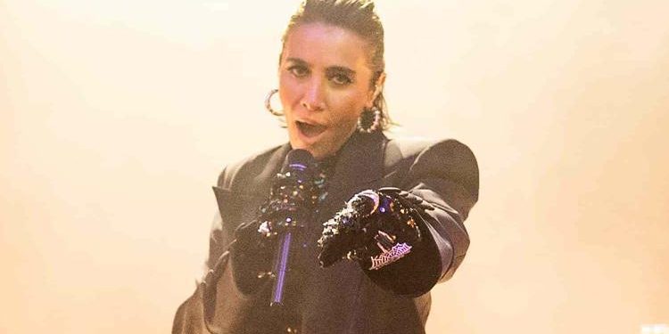 Sihirli fırça darbesi