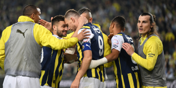 Fenerbahçe 3 puanı 4 golle aldı