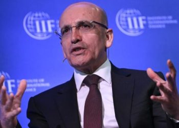 Şimşek’in ‘locals’ kelimesi tartışma yarattı: Bakanlık’tan açıklama geldi