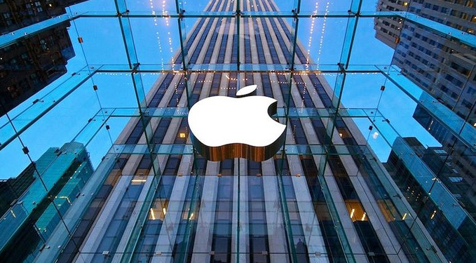 Apple, Microsoft’u solladı: Yeniden dünyanın zirvesinde!