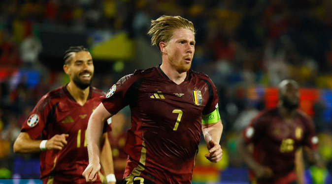 Belçika 3 puanı 2 golle aldı!