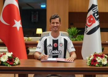 Beşiktaş, Salih Uçan ile sözleşme yeniledi