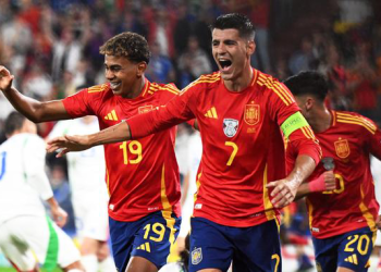 İspanya son 16 biletini aldı