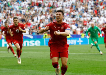 Sırbistan, Slovenya karşısında 1 puanı son anda kurtardı