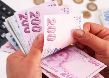 AK Parti emekli maaşına zam için tarih verdi