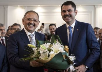 Murat Kurum görevi Mehmet Özhaseki’den devraldı