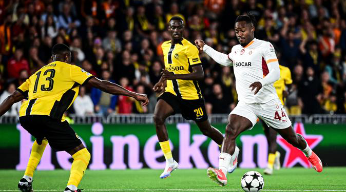 Galatasaray tur umutlarını rövanşa bıraktı