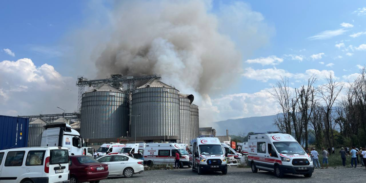 Fabrikada patlama: 1 ölü, 30 yaralı… Oba Makarnacılık’tan açıklama