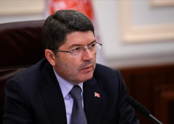 Bakan Tunç: Anayasanın ilk 4 maddesiyle ilgili tartışma söz konusu olamaz