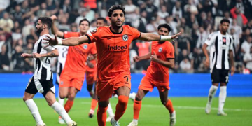 Beşiktaş evinde Eintracht Frankfurt’a mağlup oldu